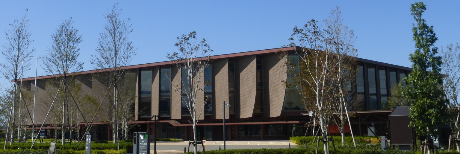 石川県立図書館